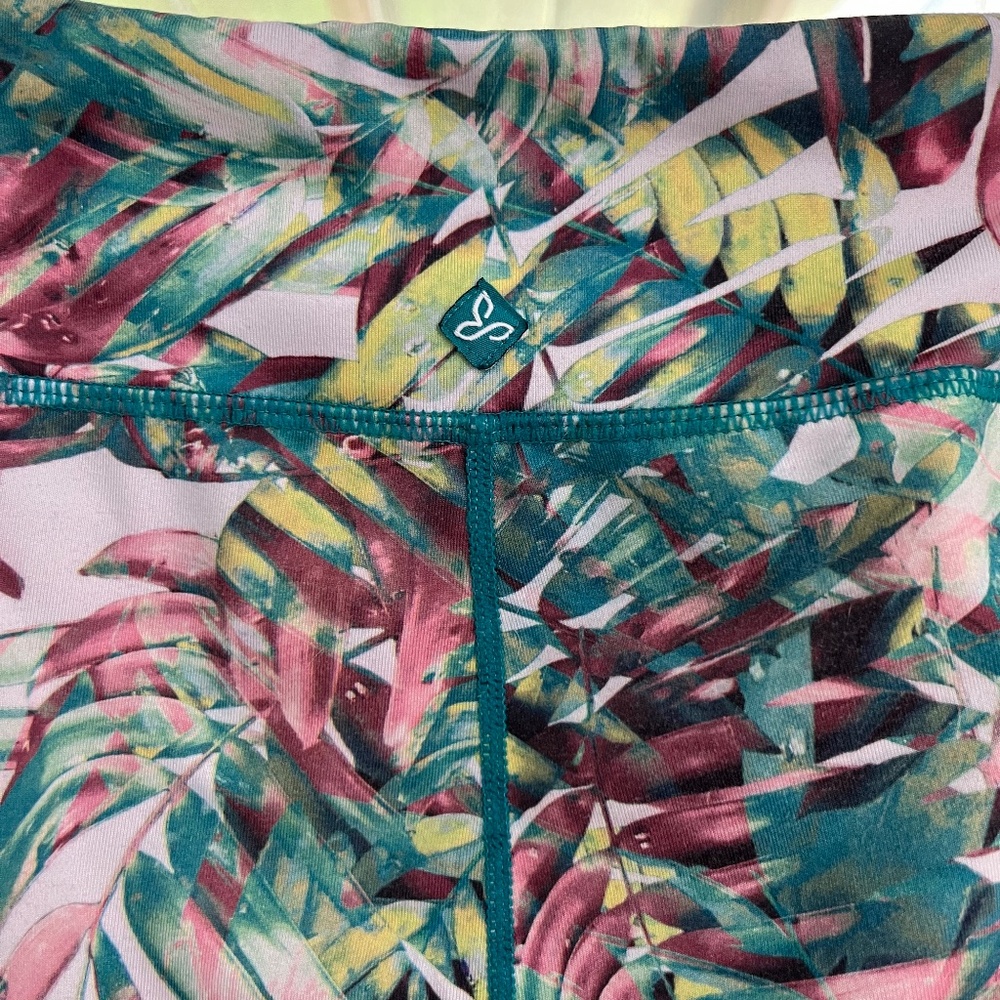 Prana Palm Leaf Crop Yoga Pant/Legging Size Large - Picture 7 of 8